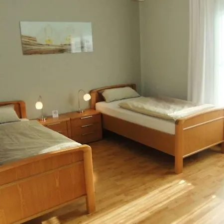 Appartement Ferienwohnung Weiherblick ****, *